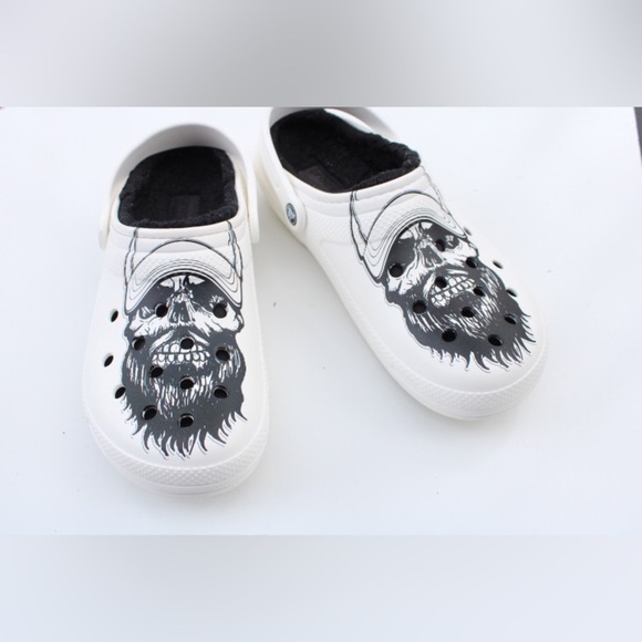 Crocs Luke Combs skull crocs - Picture 3 of 8